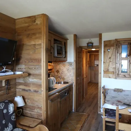 2p Avec Balcon, Wifi Et Casier A Skis A - Fr-1-314-128